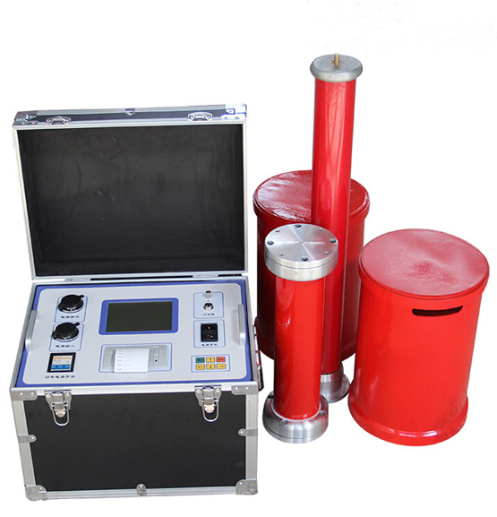 LCCL-2000交流耐壓諧振設備主要針對10kV、35kV、110kV、220kV、變電站及線路等所有電氣主設備的交流耐壓試驗設計制造。電抗器采用多只分開設計，既可滿足高電壓、小電流的設備試驗條件要求，又能滿足低電壓的交流耐壓試驗要求，具有較寬的適用范圍，是地、市、縣級高壓試驗部門及電力安裝、修試工程單位理想的耐壓設備。